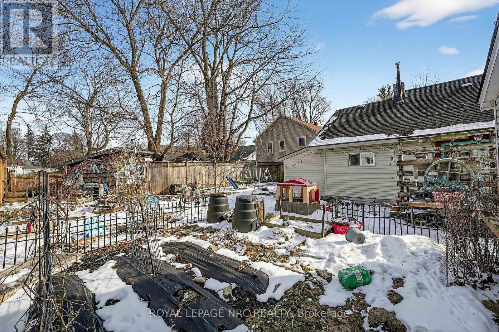 226 Derby Road, Fort Erie, Ontario  L0S 1B0 - Photo 43 - X12826078