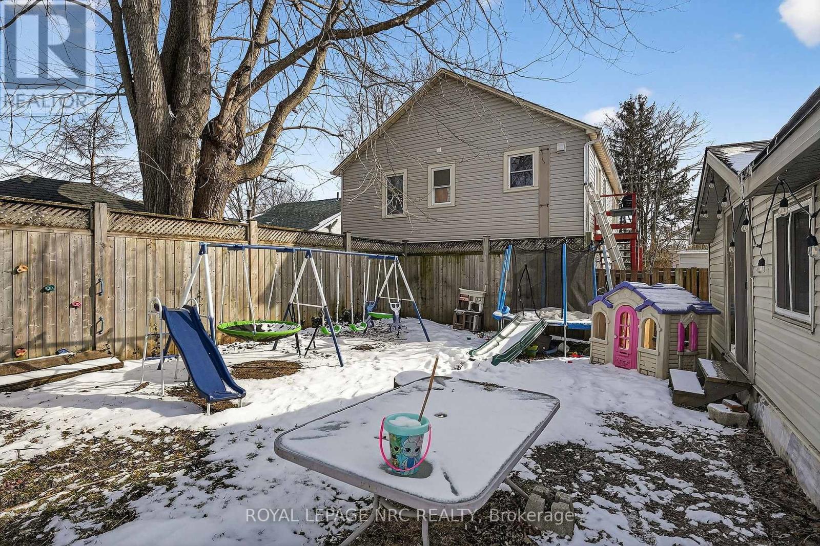 226 Derby Road, Fort Erie, Ontario  L0S 1B0 - Photo 47 - X12826078