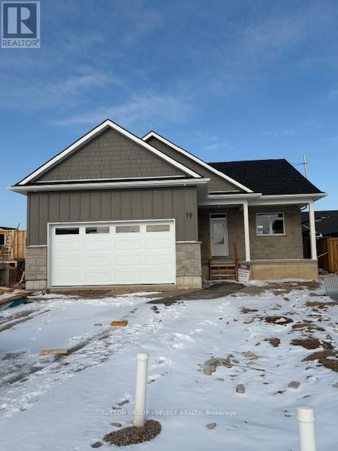19 LOIS COURT, Lambton Shores, Ontario
