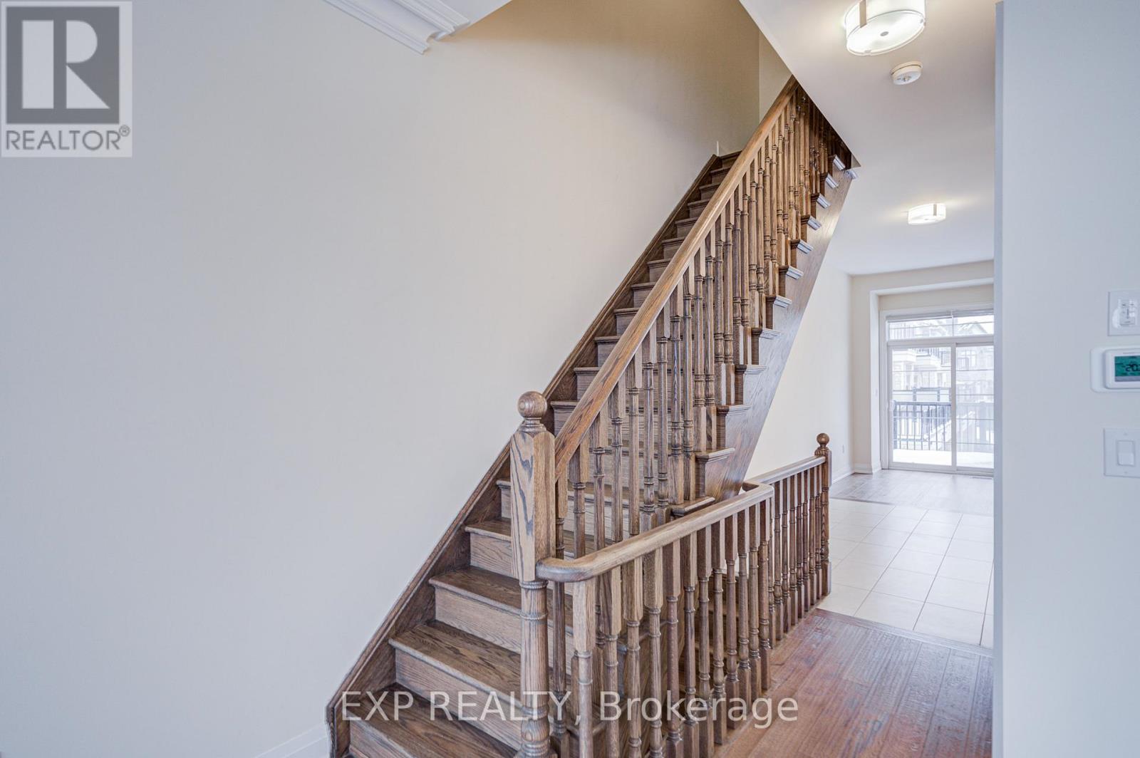 4255 Major Mackenzie Drive E, Markham (Angus Glen), Ontario  L6C 3L5 - Photo 7 - N12816196