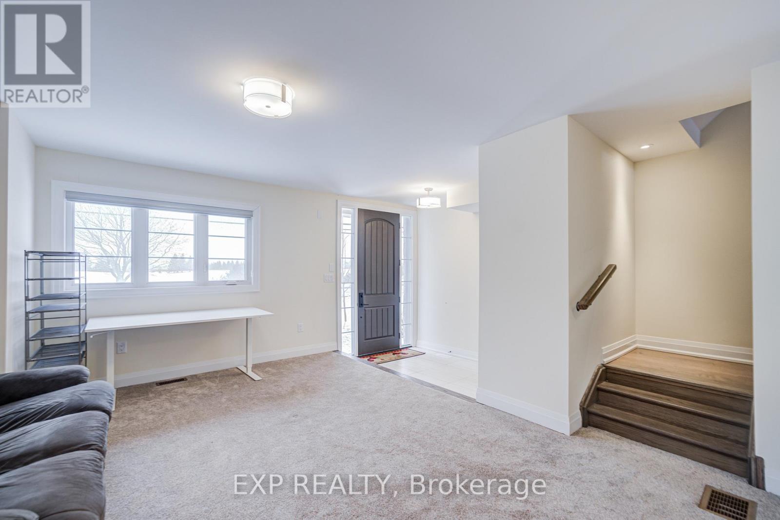 4255 Major Mackenzie Drive E, Markham (Angus Glen), Ontario  L6C 3L5 - Photo 4 - N12816196