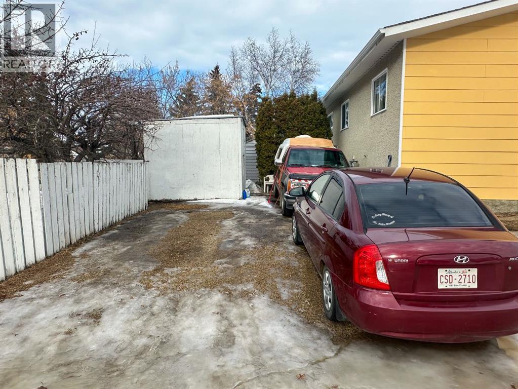 11702 94a Street, Grande Prairie, Alberta  T8V 4R9 - Photo 12 - A2283311