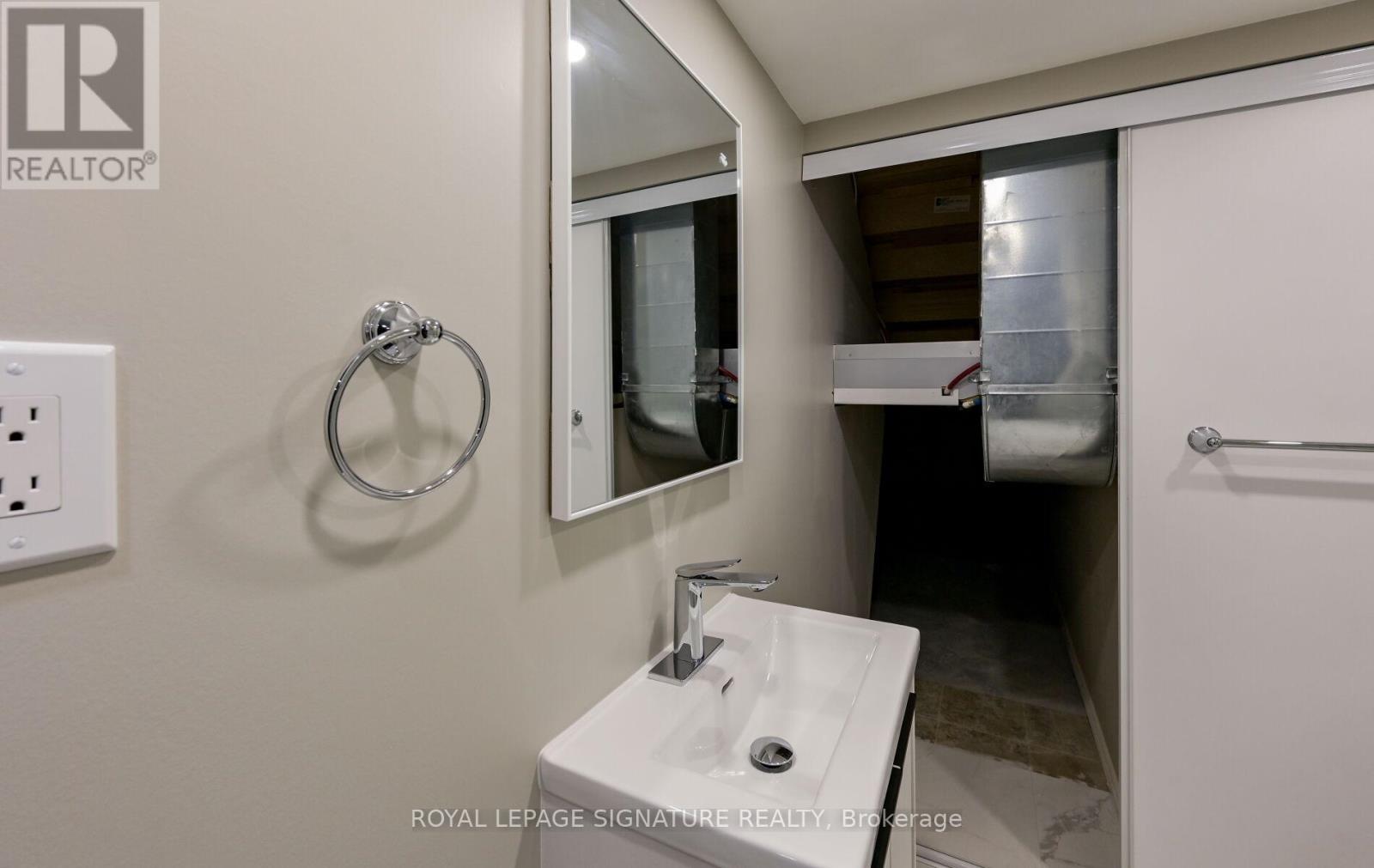 Lower Level B - 96 Highgate Drive, Hamilton, Ontario  L8J 0C2 - Photo 19 - X12815310