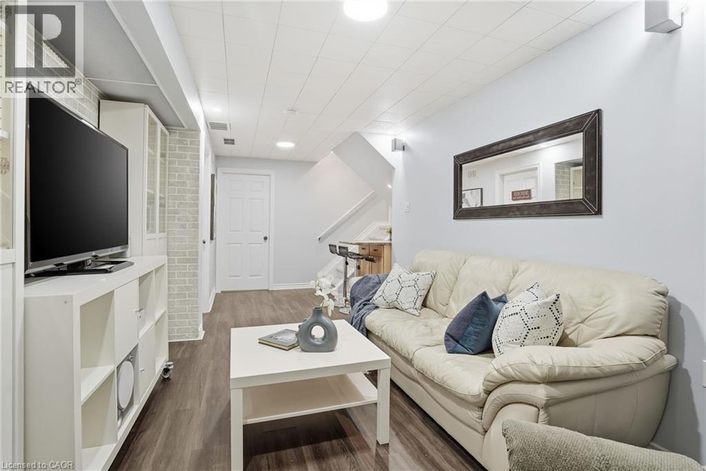 8407 Heikoop Crescent, Niagara Falls, Ontario  L2H 3J7 - Photo 27 - 40807495