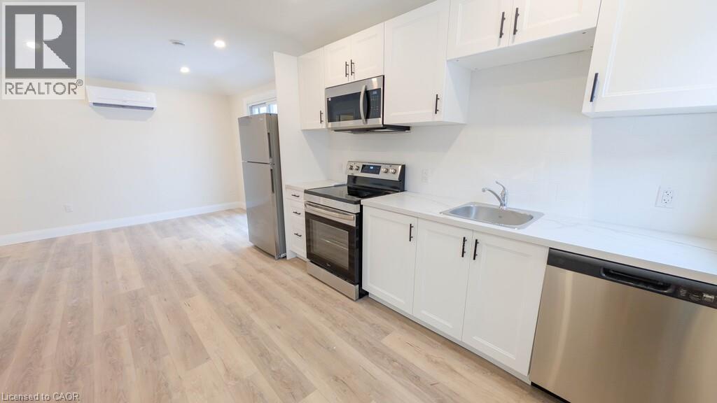 21 Fawell Avenue Unit# A, St. Catharines, Ontario  L2S 2V5 - Photo 3 - 40808148