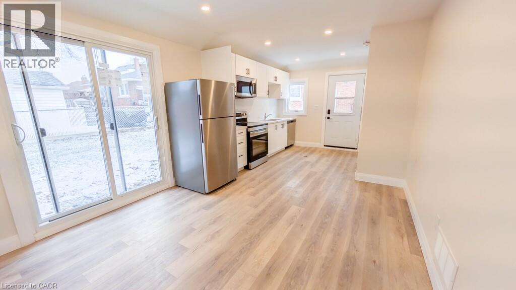 21 Fawell Avenue Unit# A, St. Catharines, Ontario  L2S 2V5 - Photo 6 - 40808148