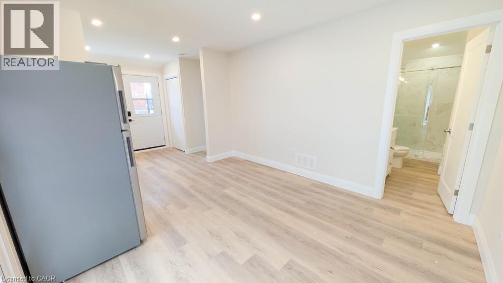 21 Fawell Avenue Unit# A, St. Catharines, Ontario  L2S 2V5 - Photo 8 - 40808148