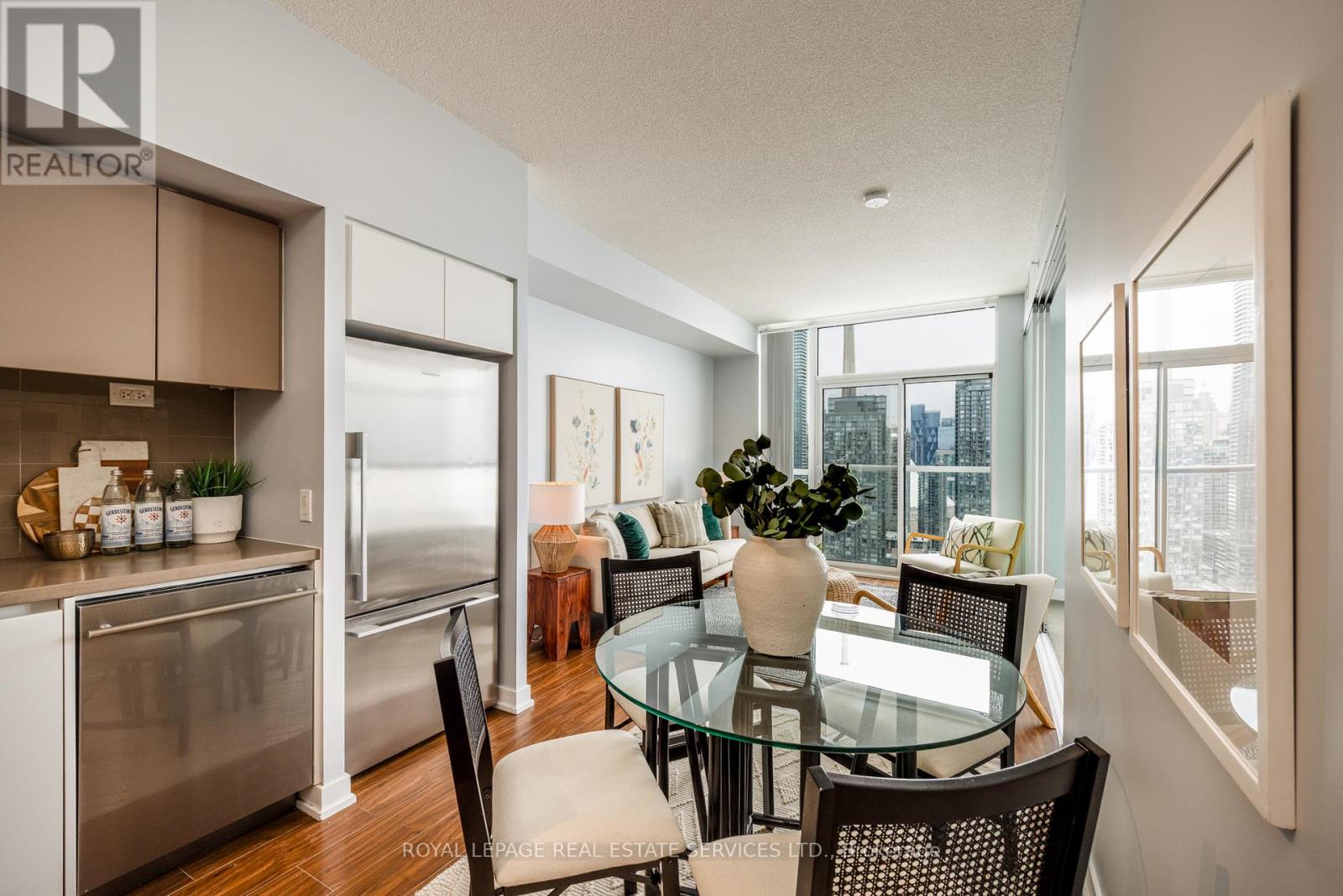 3903 - 75 Queens Wharf Road, Toronto, Ontario  M5V 0J8 - Photo 14 - C12825990