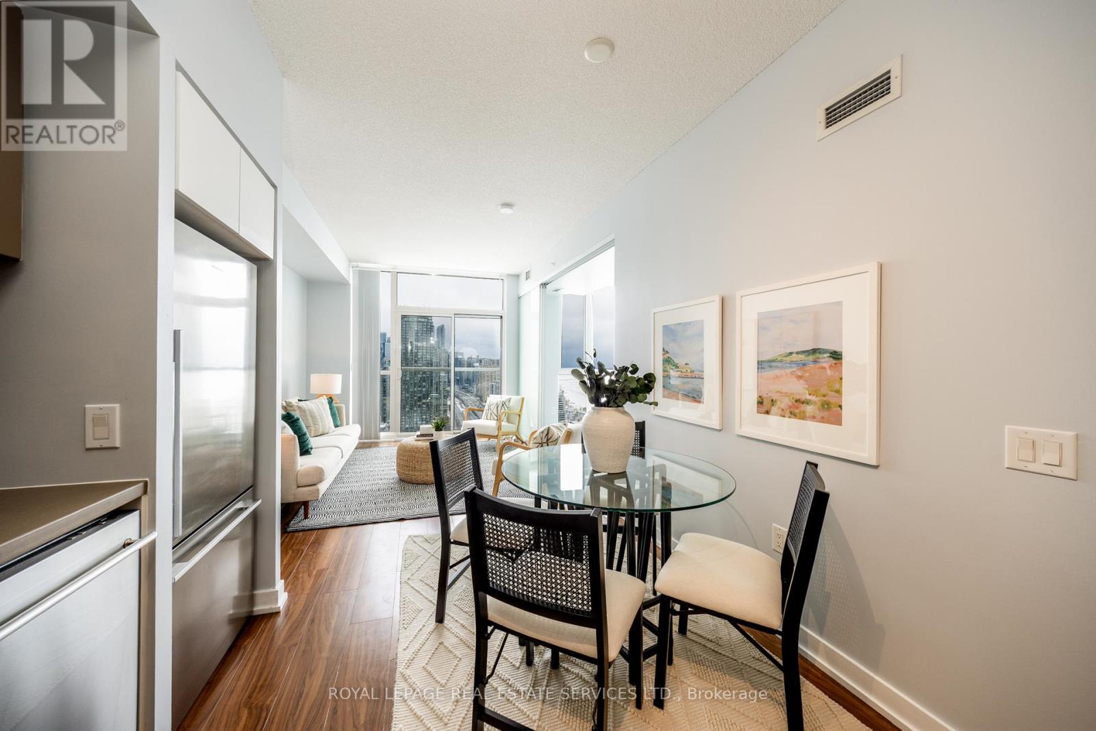 3903 - 75 Queens Wharf Road, Toronto, Ontario  M5V 0J8 - Photo 17 - C12825990