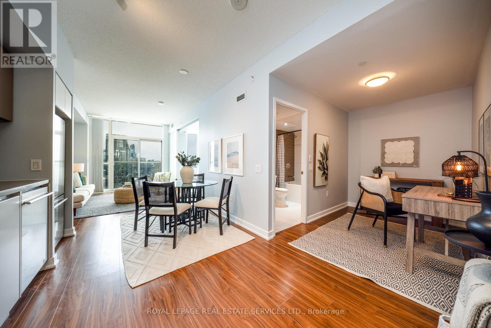 3903 - 75 Queens Wharf Road, Toronto, Ontario  M5V 0J8 - Photo 22 - C12825990