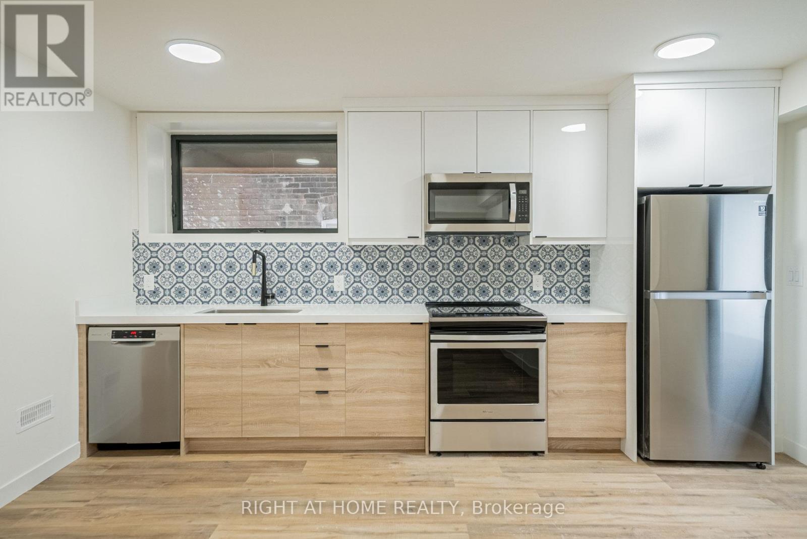 1 - 435 Grace Street, Toronto, Ontario  M6G 3A8 - Photo 6 - C12826028