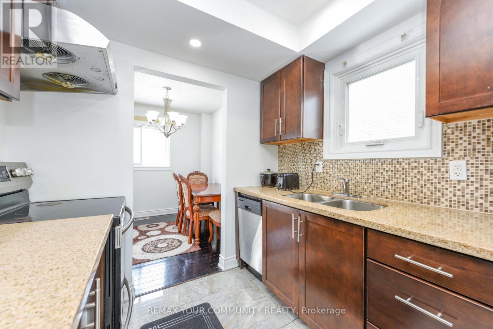 64 Chatfield Drive, Ajax, Ontario  L1T 2K1 - Photo 19 - E12825998