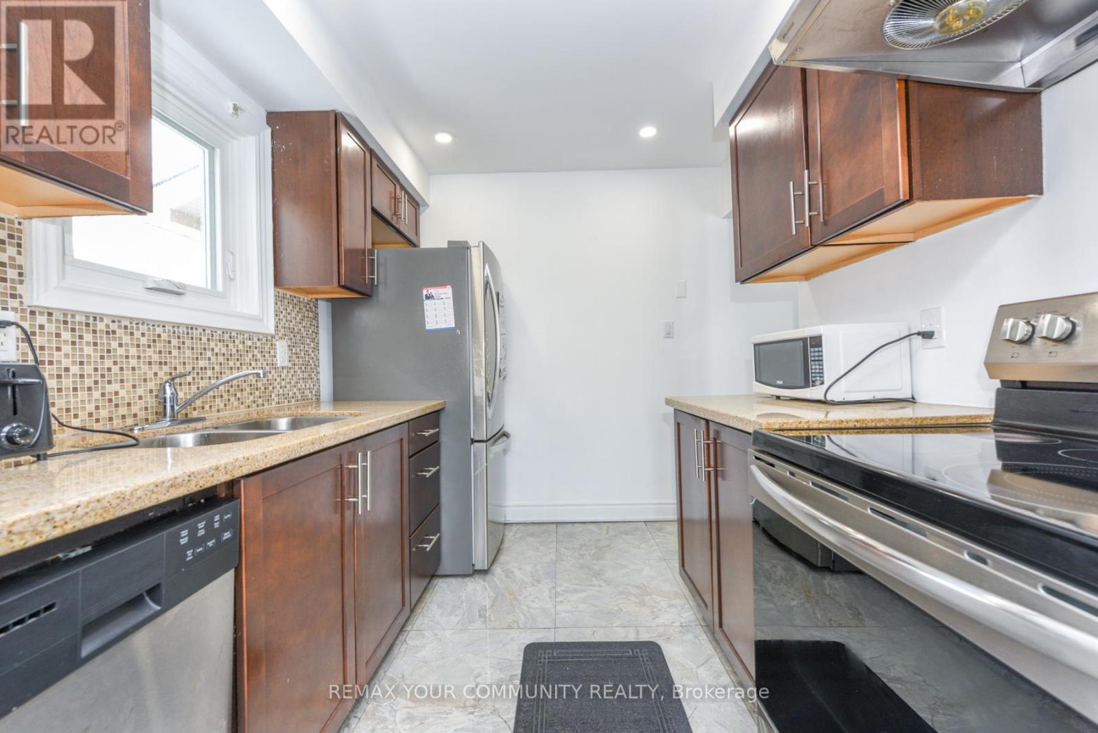 64 Chatfield Drive, Ajax, Ontario  L1T 2K1 - Photo 20 - E12825998