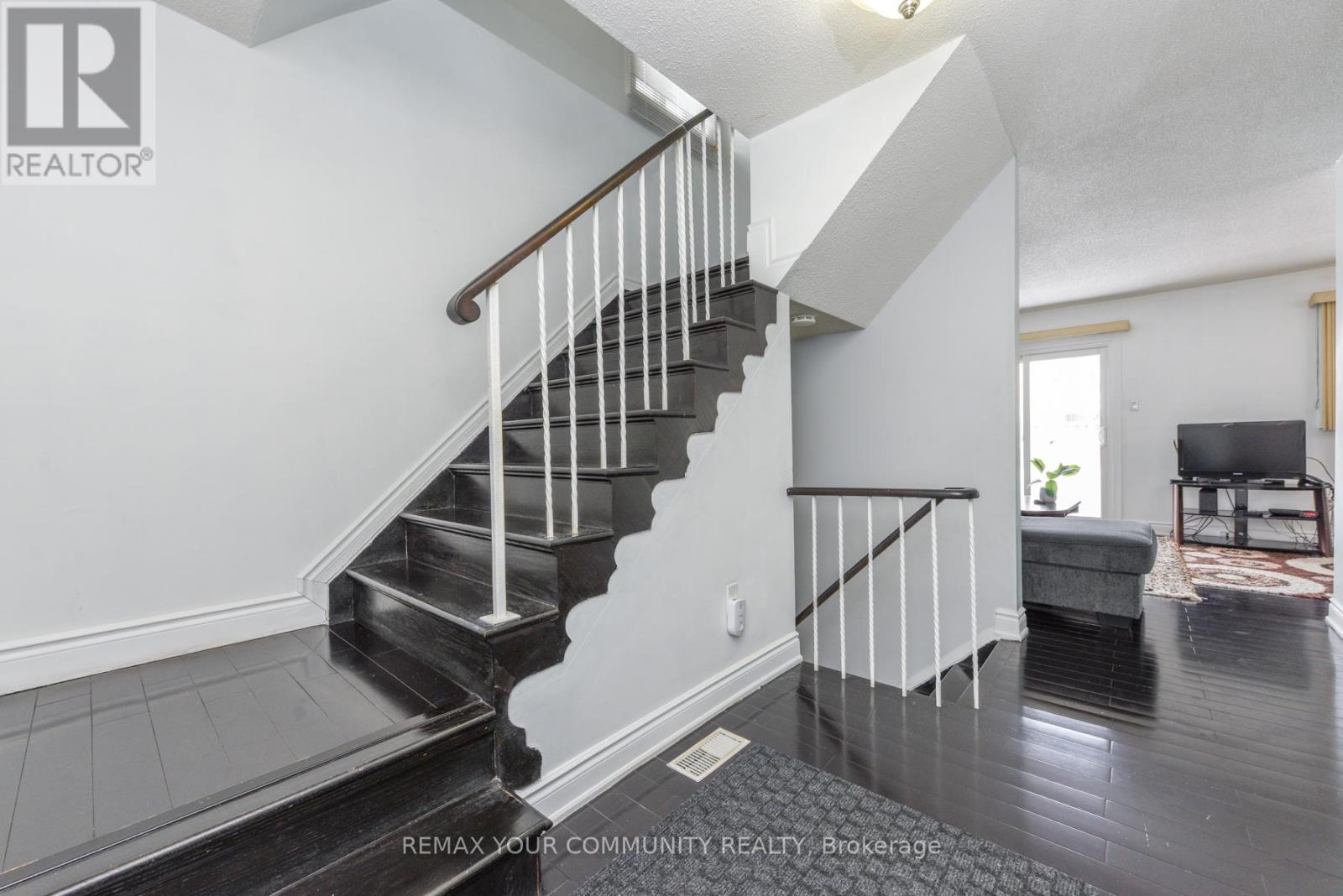 64 Chatfield Drive, Ajax, Ontario  L1T 2K1 - Photo 9 - E12825998