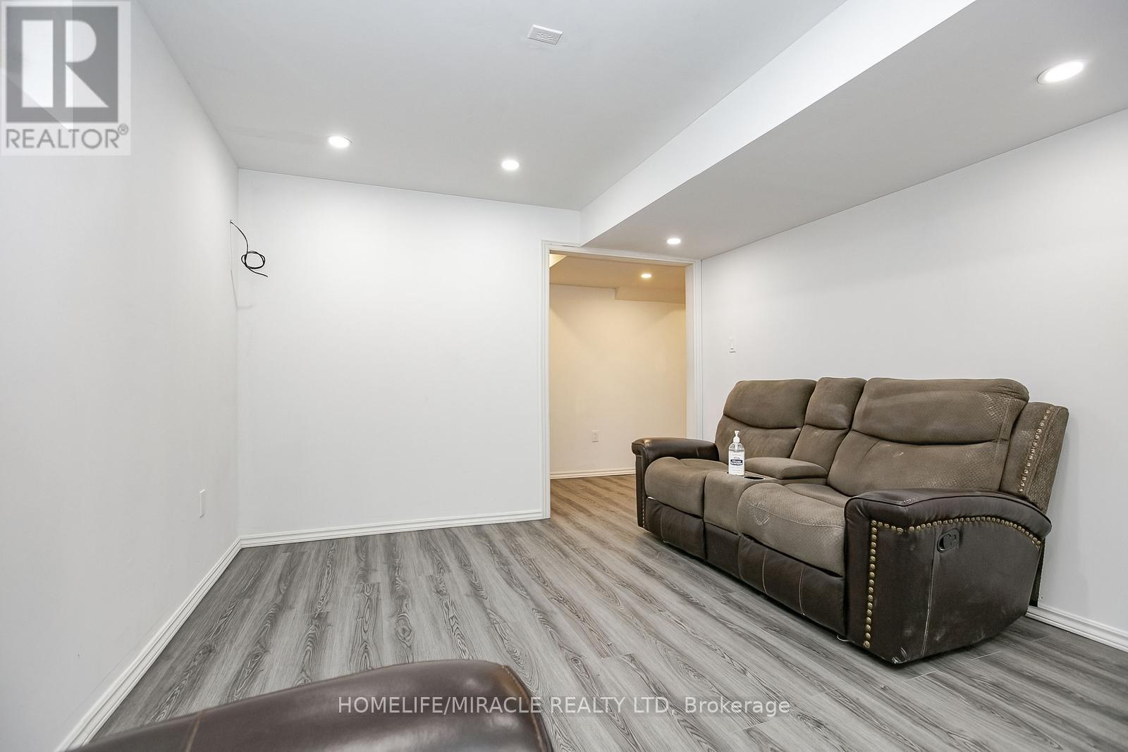 131 Kingsmere Crescent, New Tecumseth, Ontario L9R 0K8 - Photo 41 - N12826010