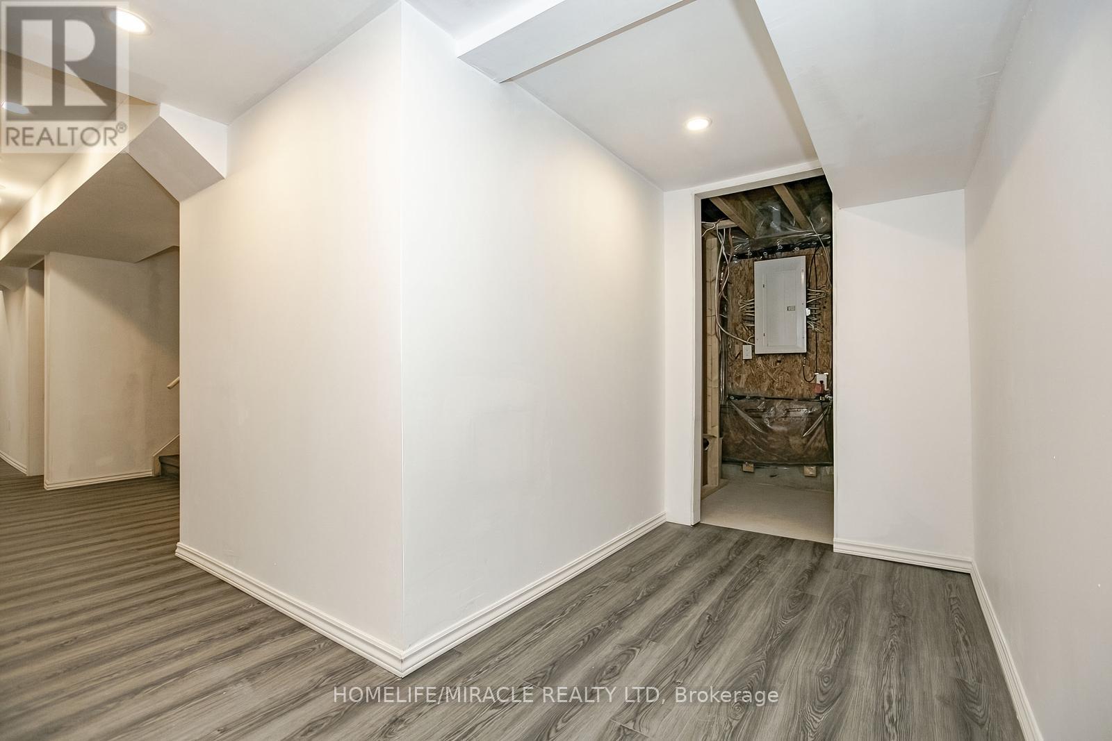 131 Kingsmere Crescent, New Tecumseth, Ontario L9R 0K8 - Photo 47 - N12826010