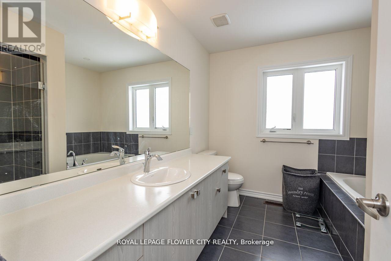 13 Ferragine Crescent, Bradford West Gwillimbury, Ontario  L3Z 2A6 - Photo 26 - N12826066