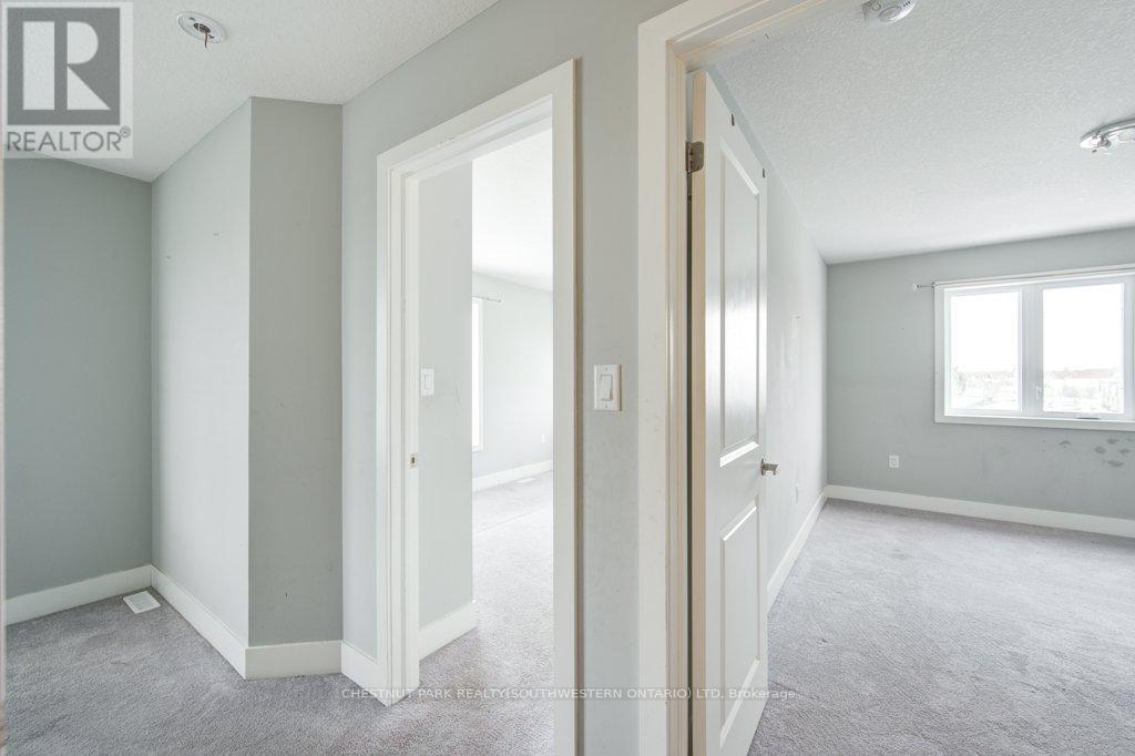 Photo 27 of 45 for 62 - 745 Chelton Road