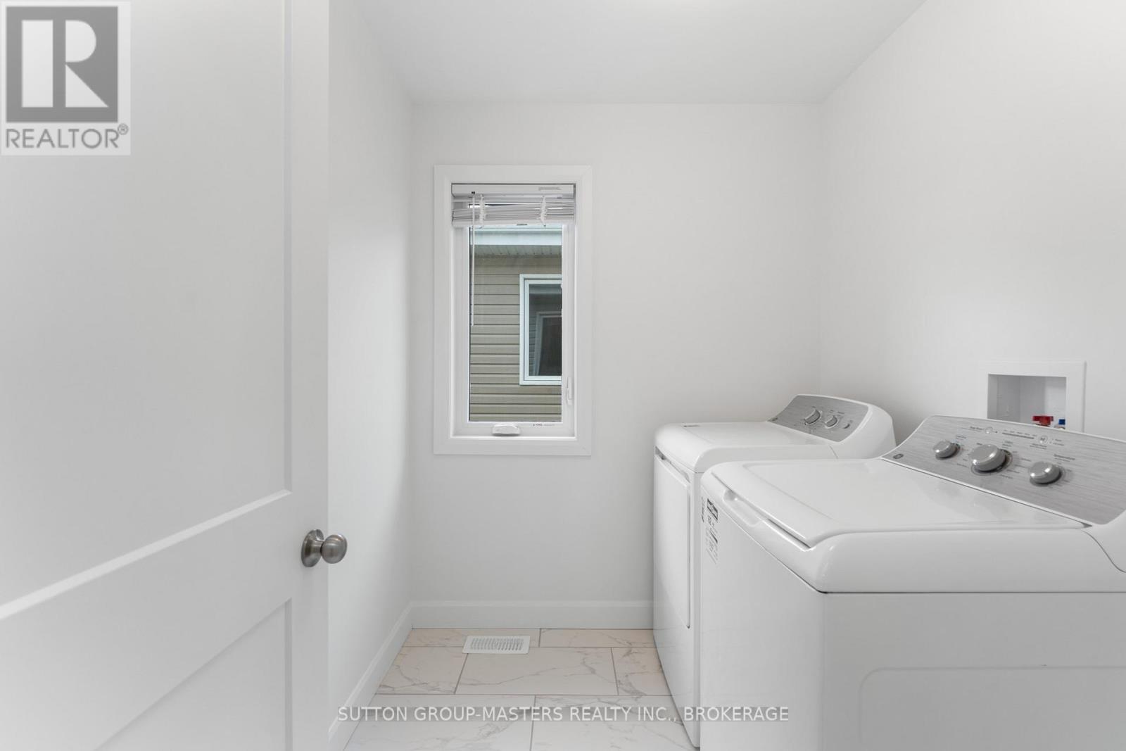 229 Superior Drive, Loyalist, Ontario  K7N 0E9 - Photo 36 - X12676558