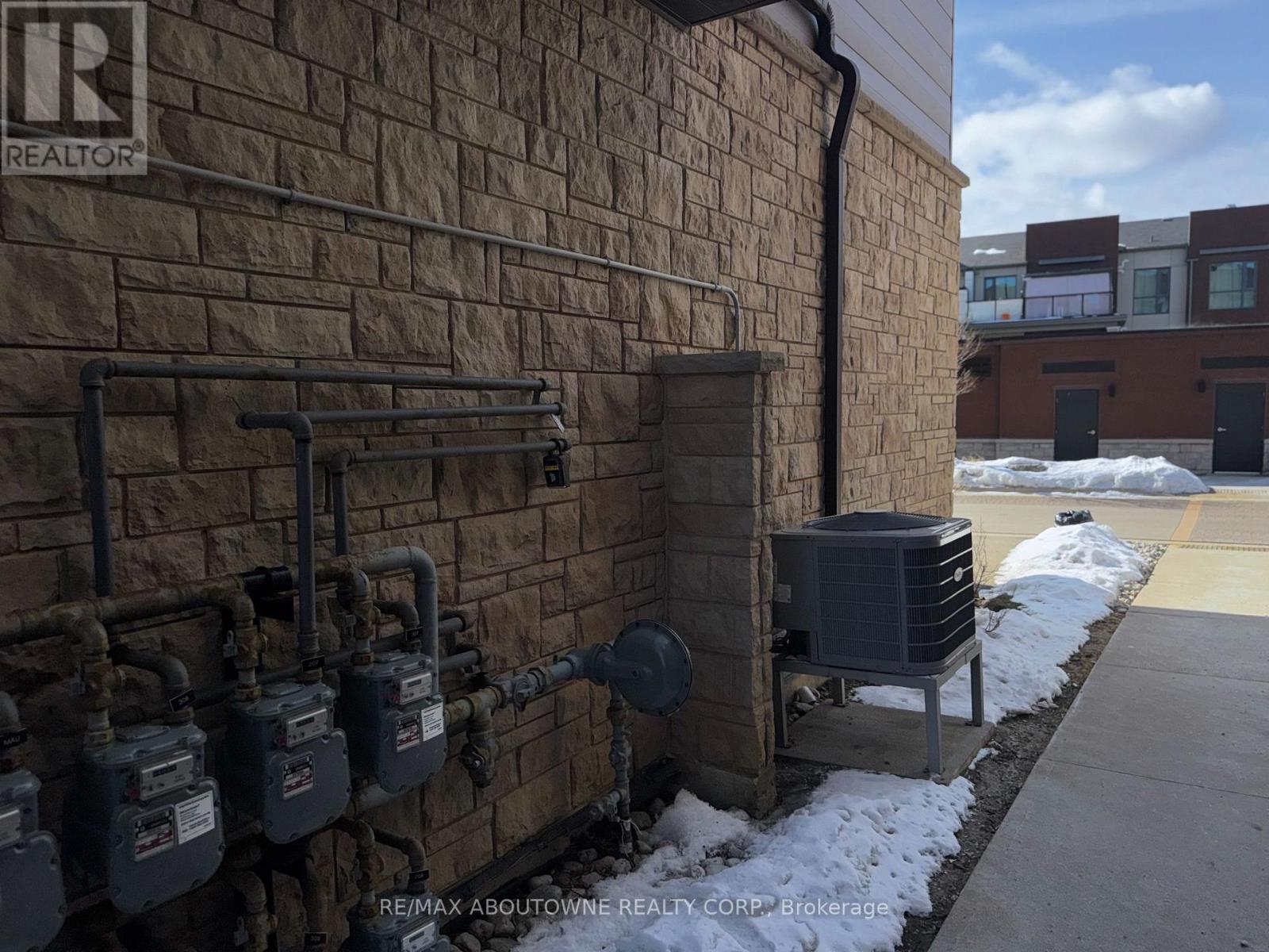 105 - 2370 Khalsa Gate, Oakville, Ontario  L6M 0P5 - Photo 16 - W12826046