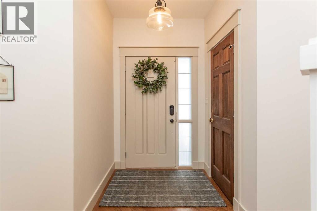 32 Carter Close, Red Deer, Alberta  T4P 0G5 - Photo 3 - A2277036