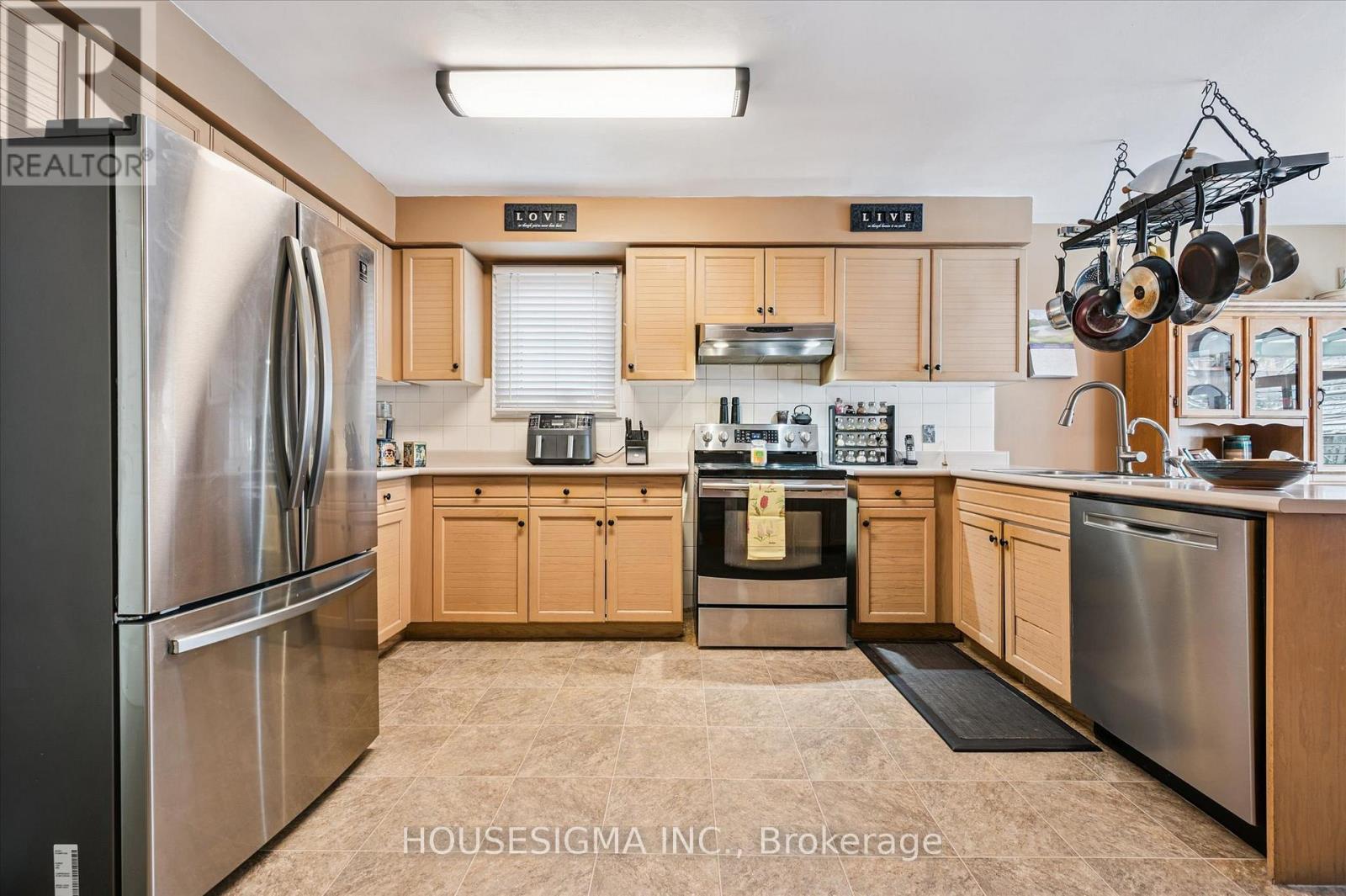 25 Lynnvalley Crescent, Kitchener, Ontario  N2N 3A8 - Photo 12 - X12826032