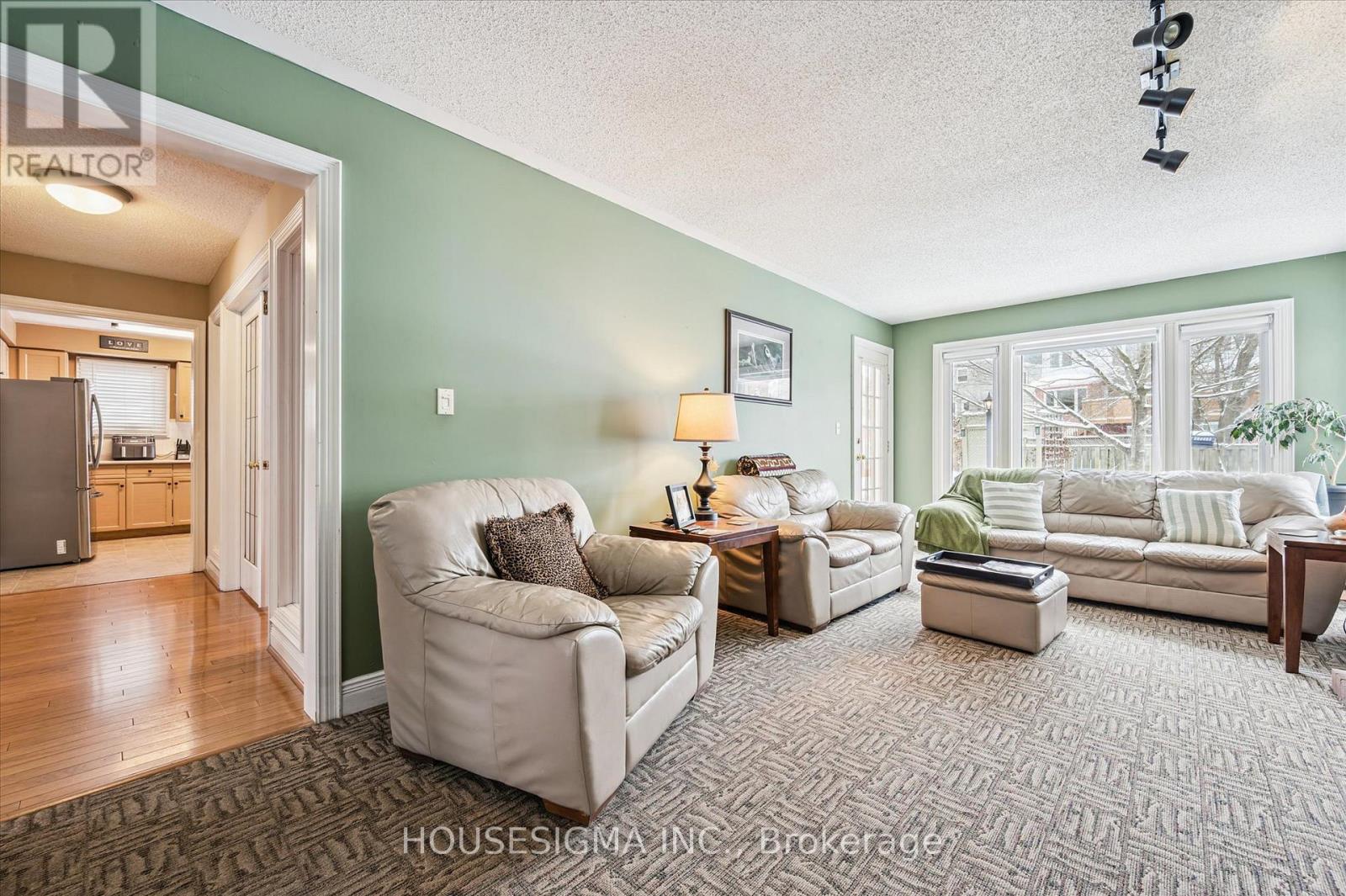 25 Lynnvalley Crescent, Kitchener, Ontario  N2N 3A8 - Photo 9 - X12826032