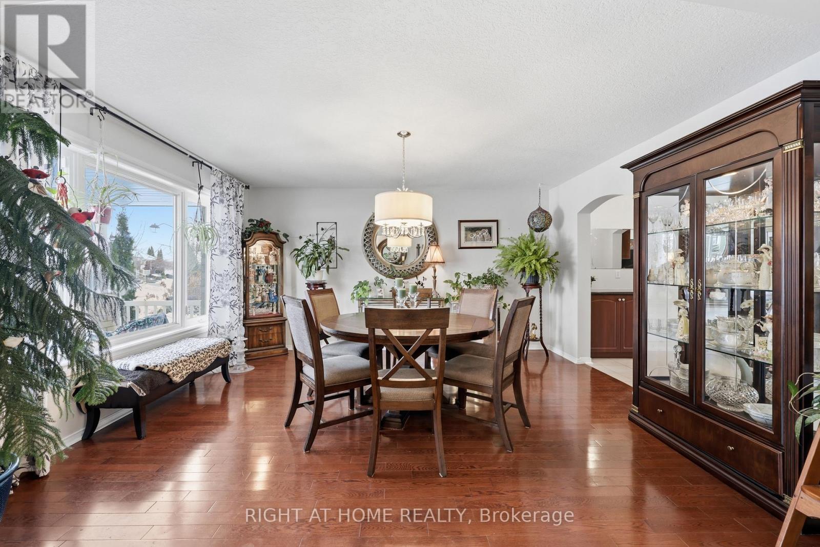 42 Webb Avenue, Brantford, Ontario  N3T 6S6 - Photo 10 - X12826050