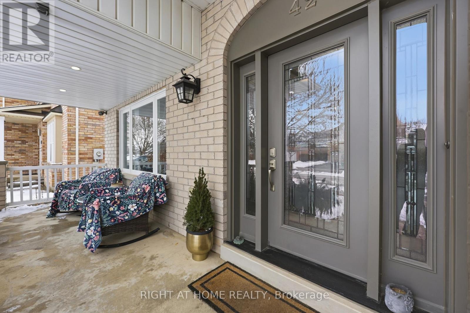 42 Webb Avenue, Brantford, Ontario  N3T 6S6 - Photo 5 - X12826050