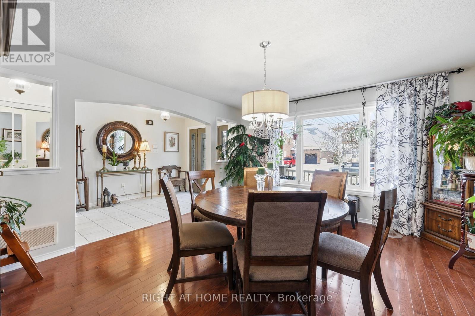 42 Webb Avenue, Brantford, Ontario  N3T 6S6 - Photo 9 - X12826050