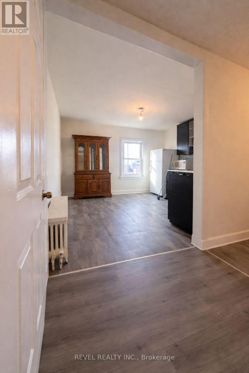 1 - 226 King Street, Welland, Ontario  L3B 3J7 - Photo 2 - X12826096