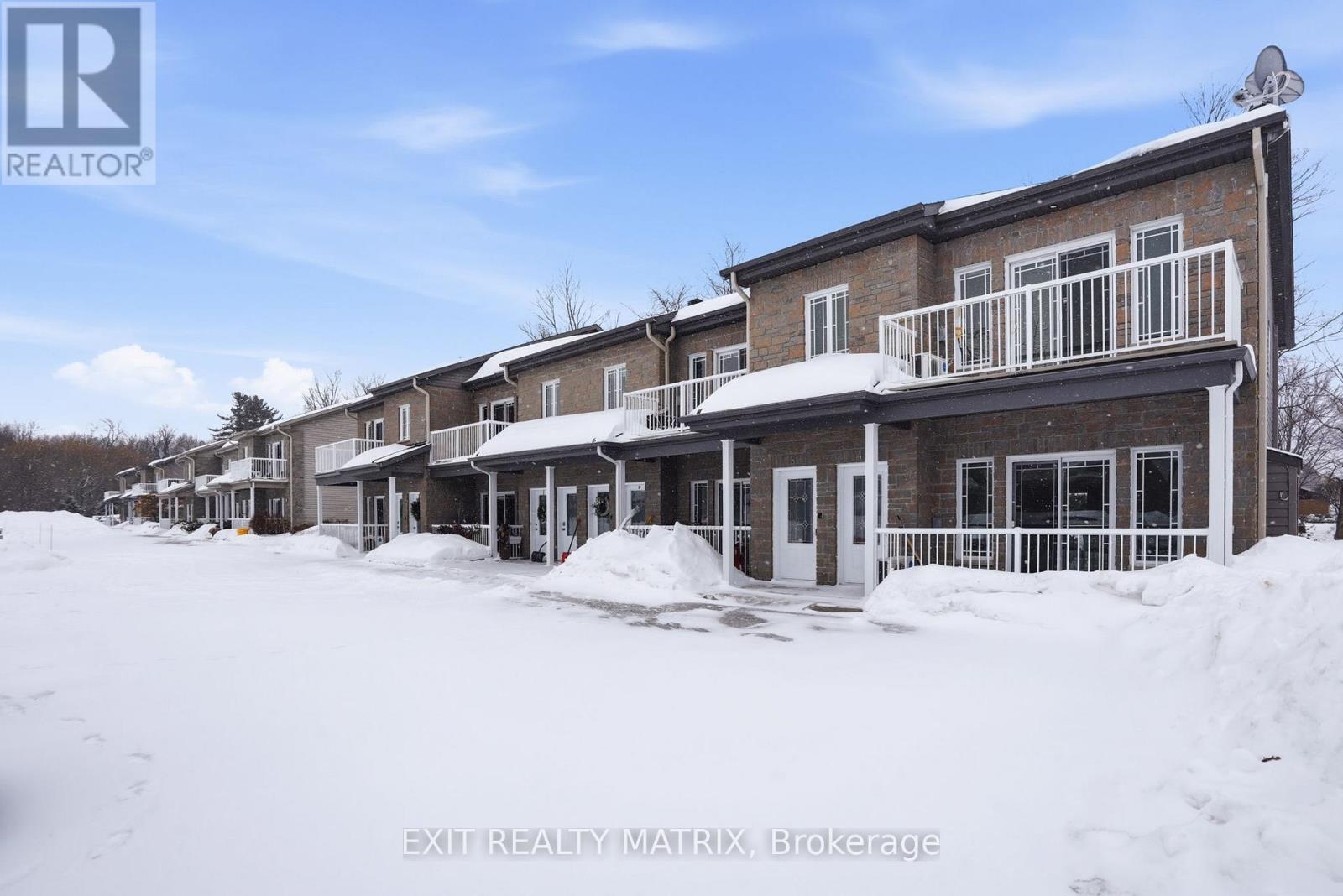 4 - 20 Valain Street, Alfred And Plantagenet, Ontario  K0B 1A0 - Photo 2 - X12826232