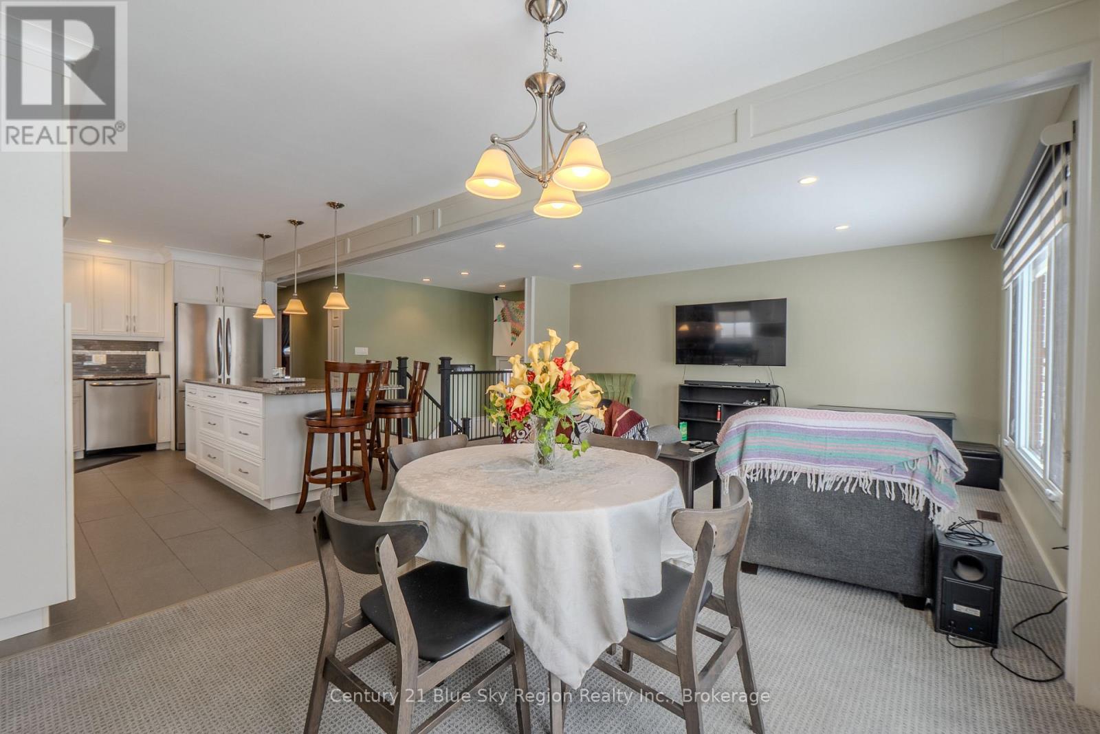 5 Knox Court, North Bay, Ontario  P1A 2P6 - Photo 11 - X12826362