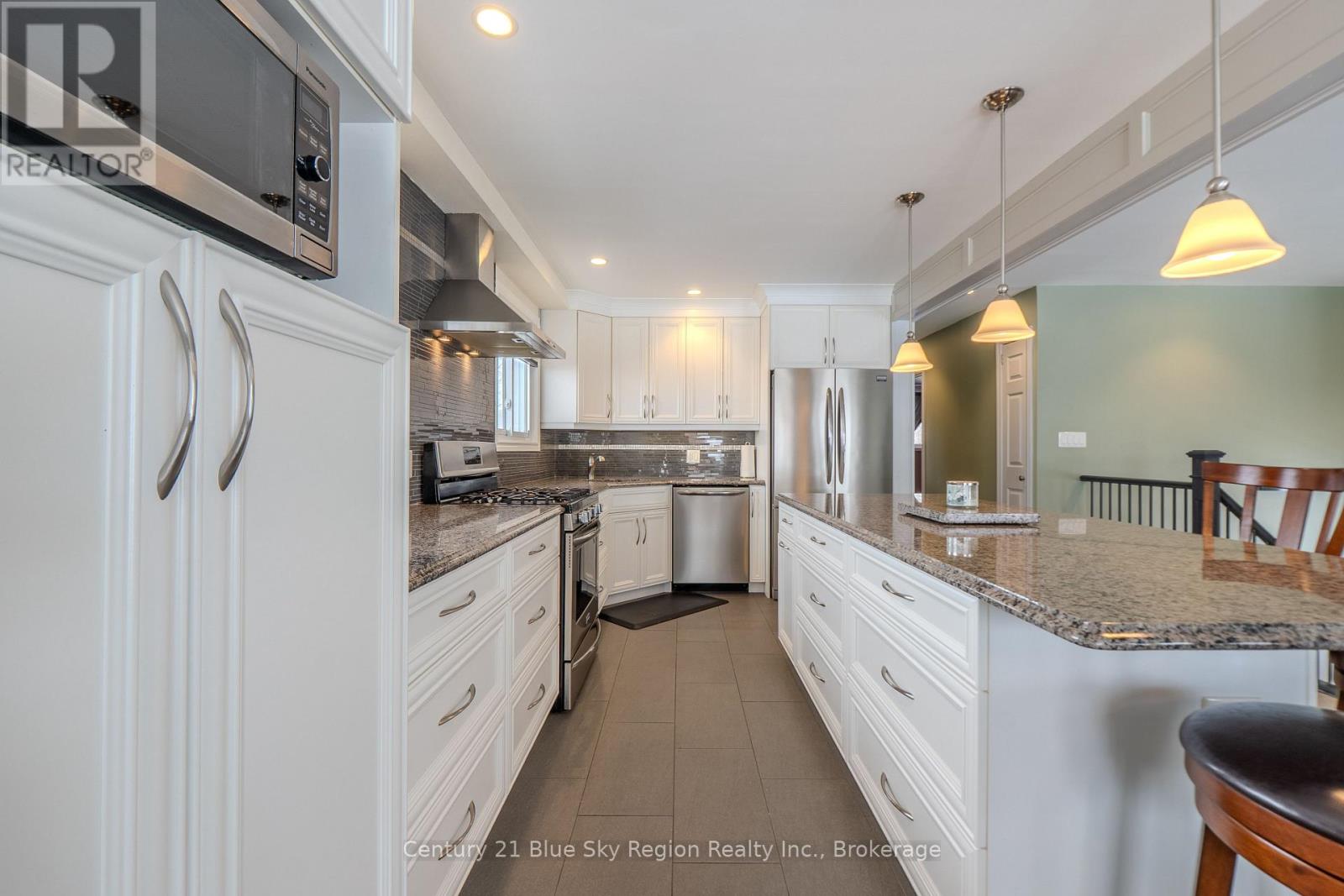 5 Knox Court, North Bay, Ontario  P1A 2P6 - Photo 6 - X12826362