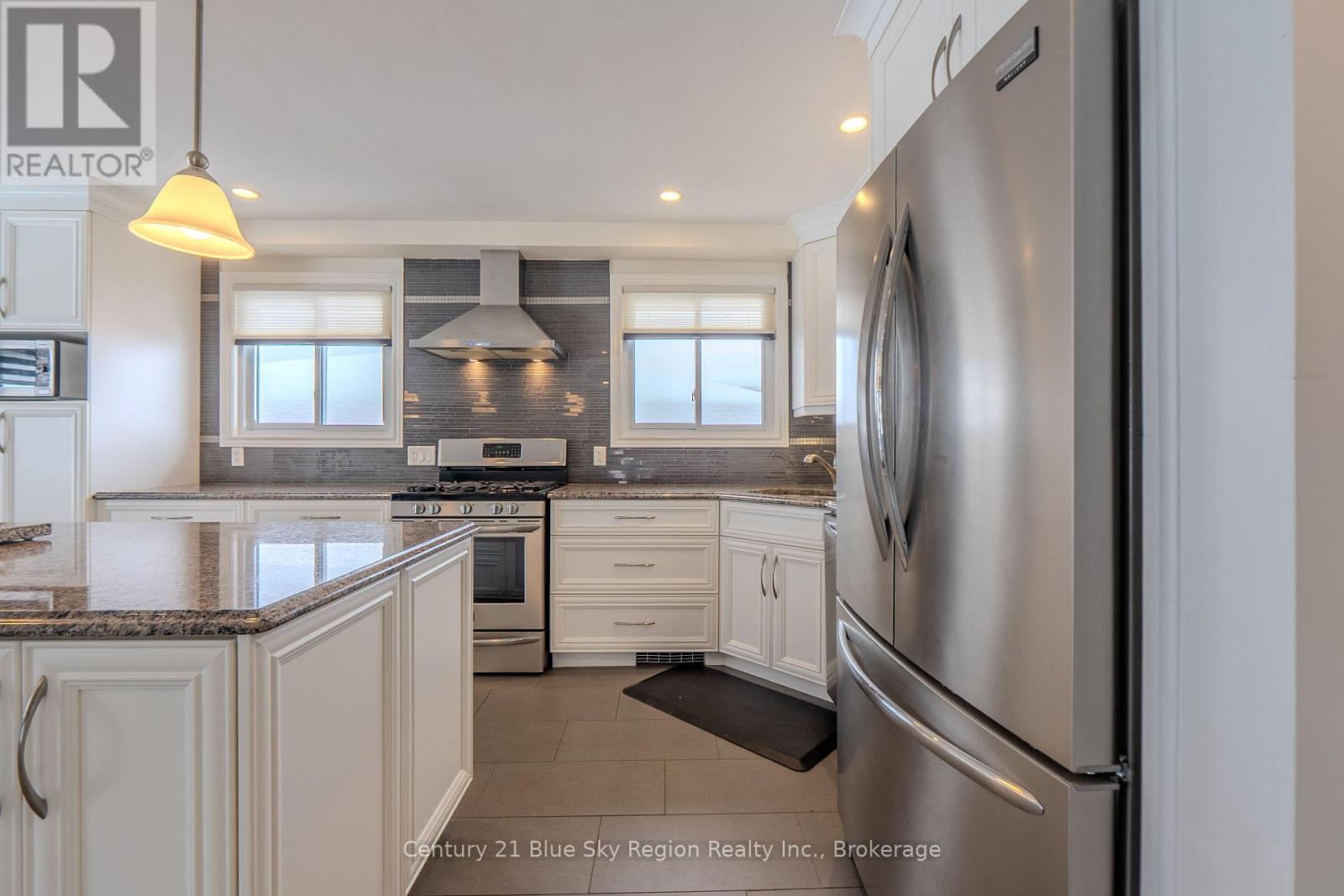 5 Knox Court, North Bay, Ontario  P1A 2P6 - Photo 8 - X12826362