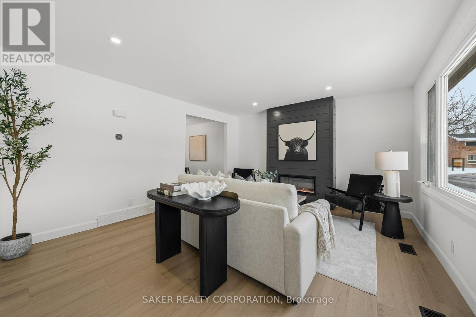 206 Admiral Drive, London East, Ontario  N5V 1H8 - Photo 3 - X12814676