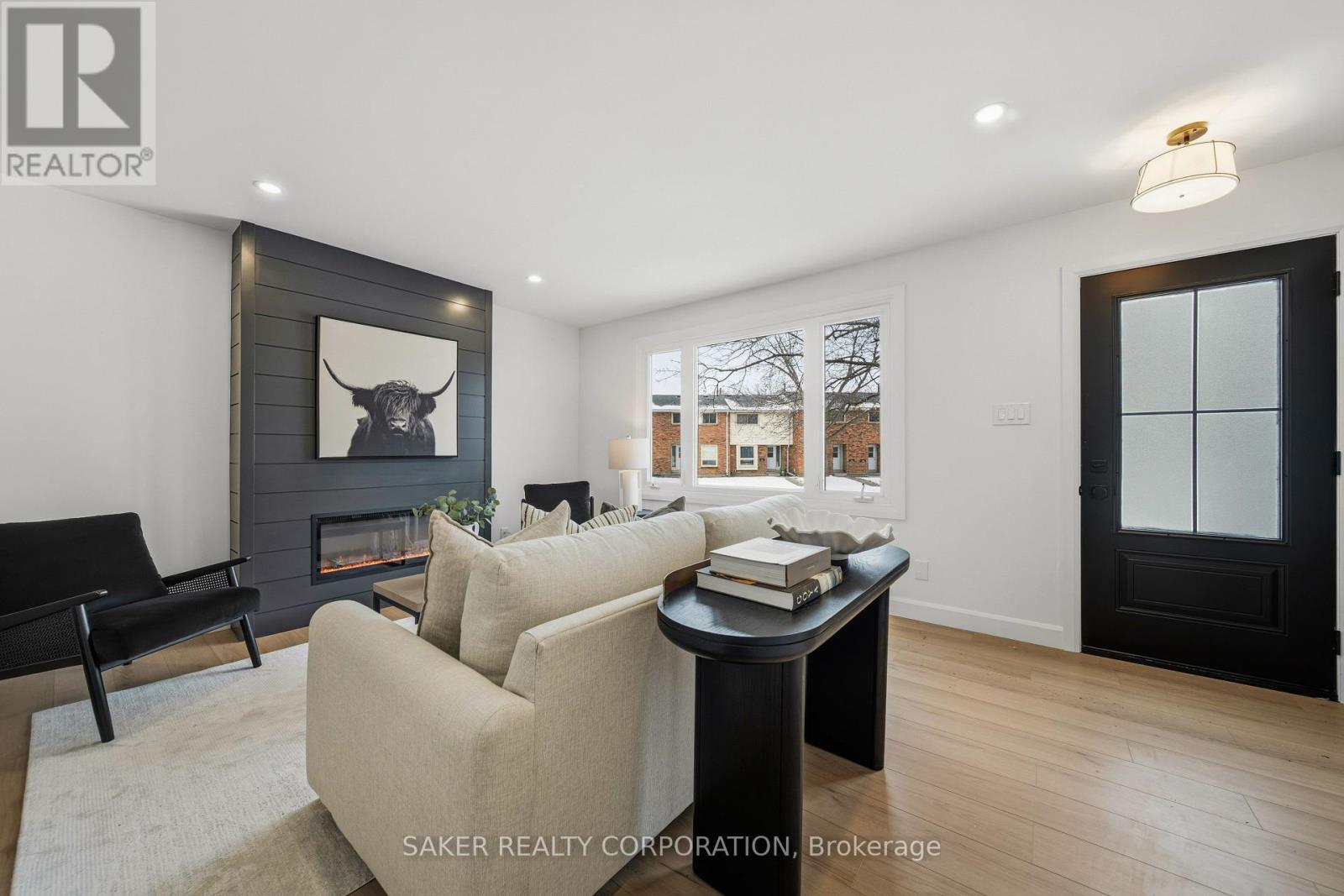 206 Admiral Drive, London East, Ontario  N5V 1H8 - Photo 4 - X12814676