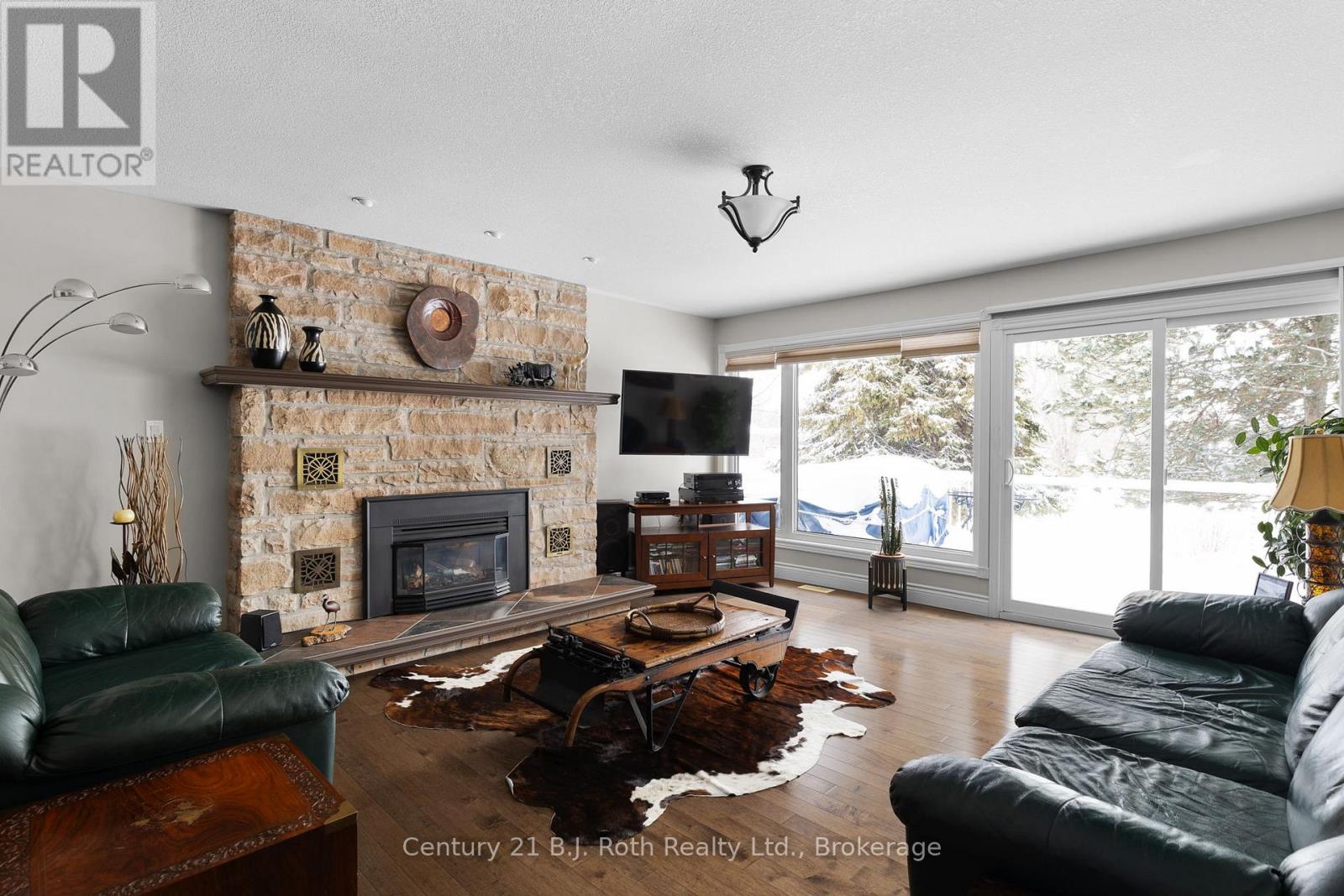 179 Bayshore Drive, Ramara, Ontario  L0K 1B0 - Photo 16 - S12826250