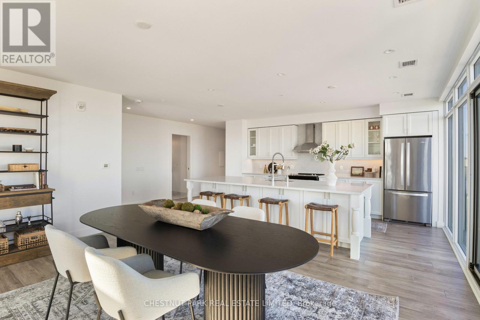 2001 - 15 Glebe Street, Cambridge, Ontario  N1S 0C3 - Photo 2 - X12367146