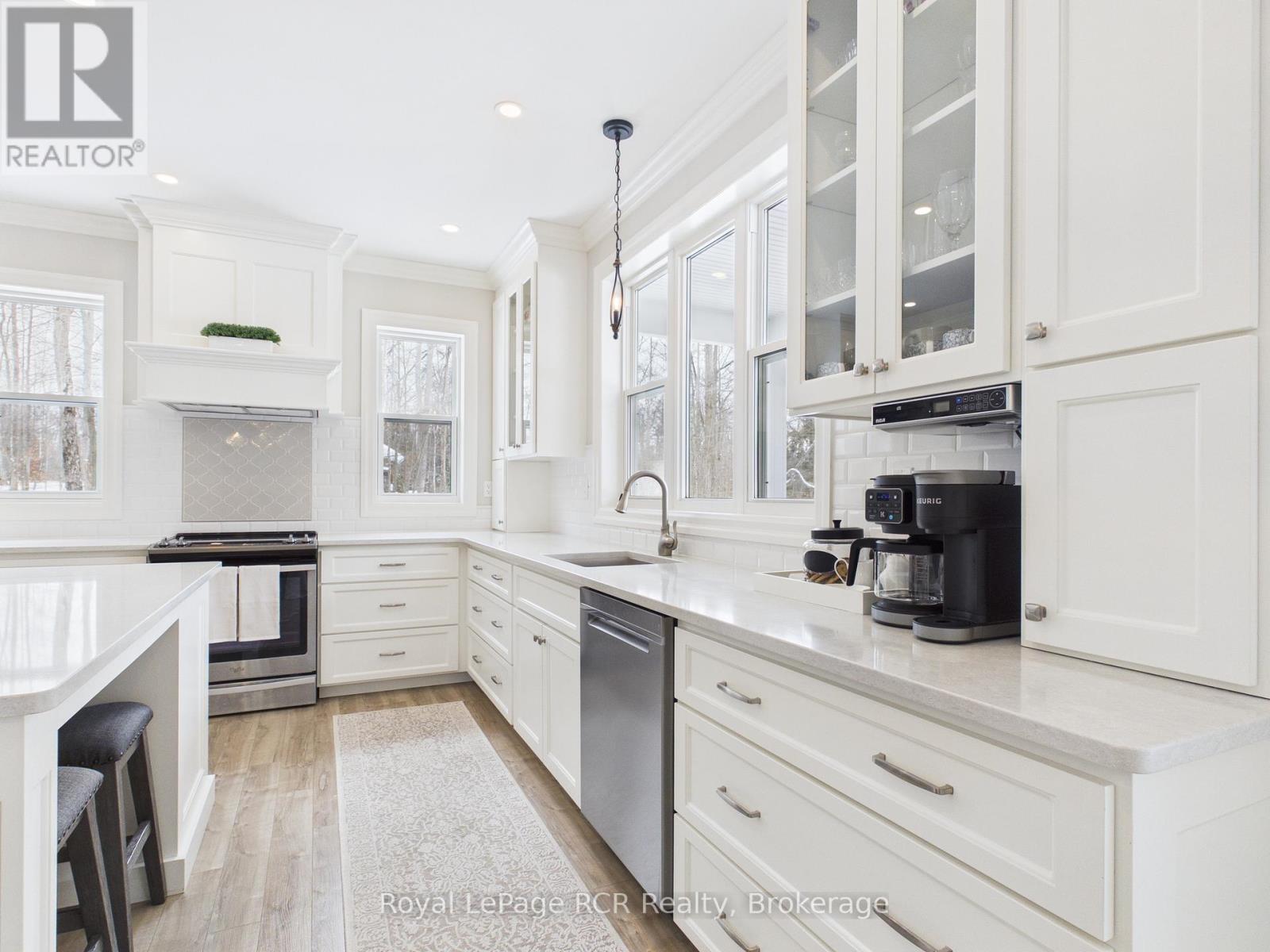 31 Walker Way, South Bruce Peninsula, Ontario  N0H 2G0 - Photo 17 - X12826194