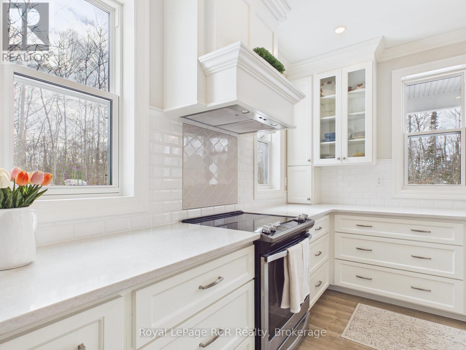 31 Walker Way, South Bruce Peninsula, Ontario  N0H 2G0 - Photo 8 - X12826194