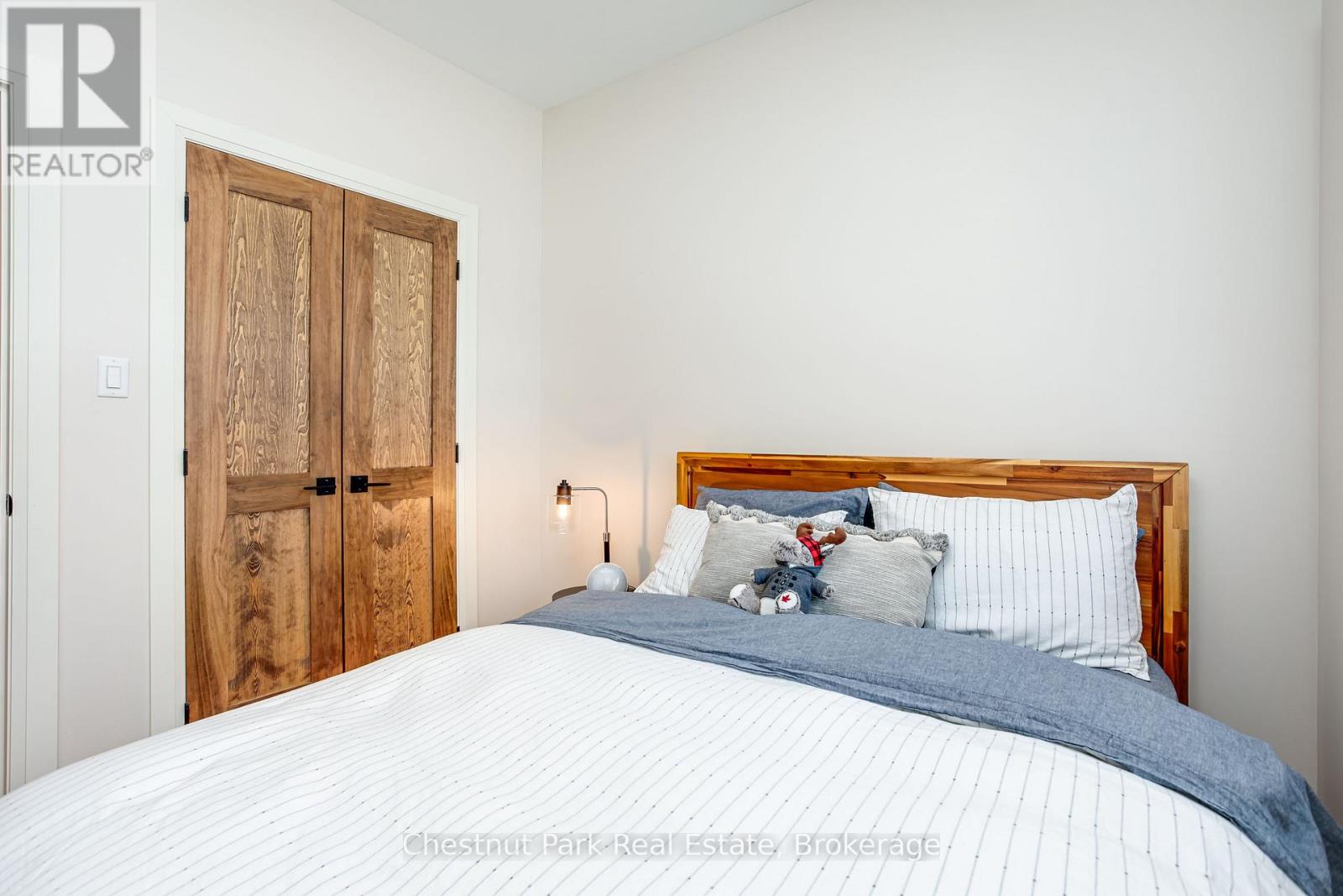 10 - 106 Alpine Springs Court, Blue Mountains, Ontario  L9Y 0T4 - Photo 6 - X12826266