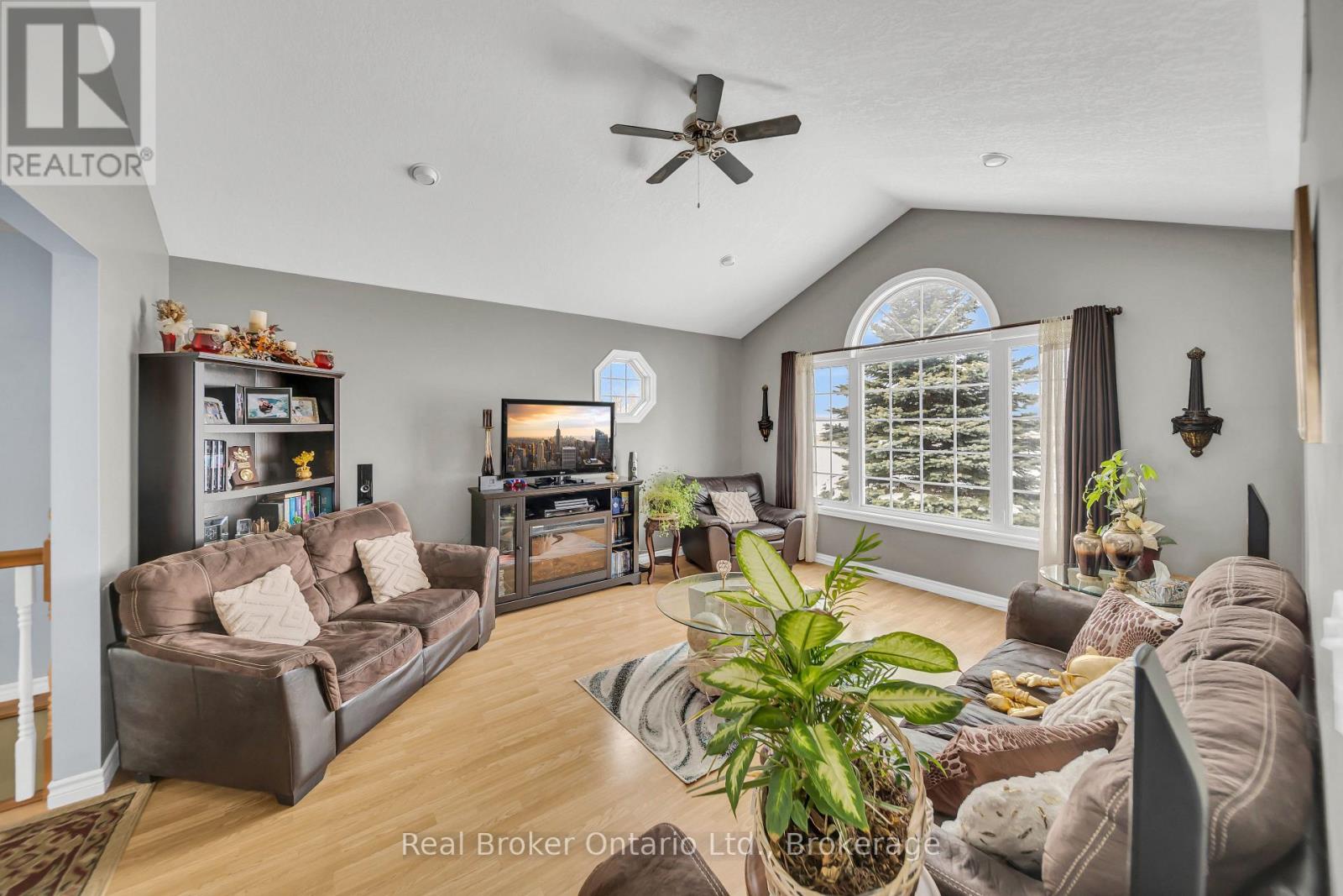 44611 Perth Line 86 Line, Huron East, Ontario  N4W 3G6 - Photo 11 - X12826386