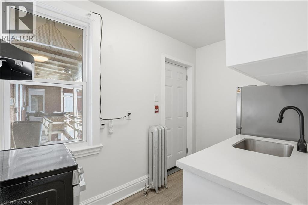 1 Fairholt Road N Unit# 10, Hamilton, Ontario  L8M 2S9 - Photo 13 - 40807056