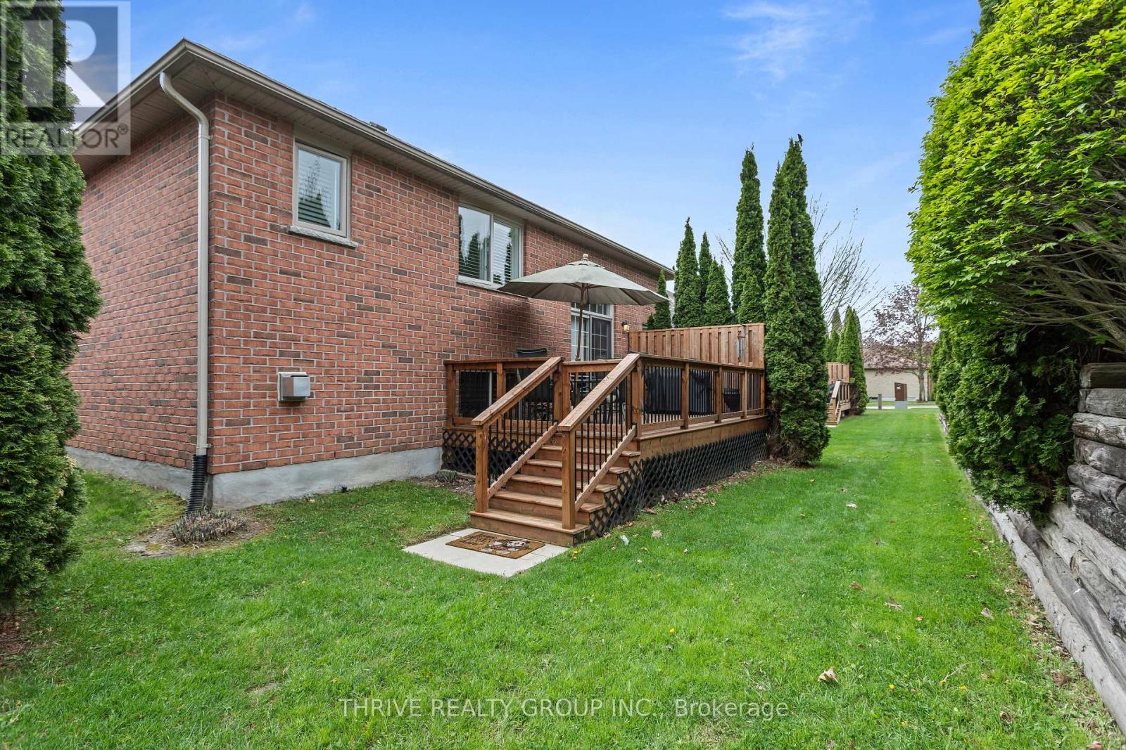 12 - 6 Cadeau Terrace, London South, Ontario  N6K 4W6 - Photo 47 - X12826176