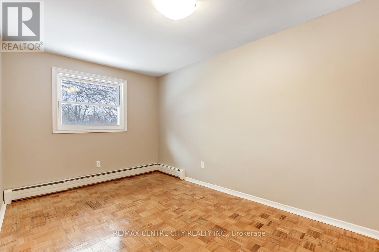 951 Notre Dame Drive, London South, Ontario  N6J 3C3 - Photo 13 - X12826184