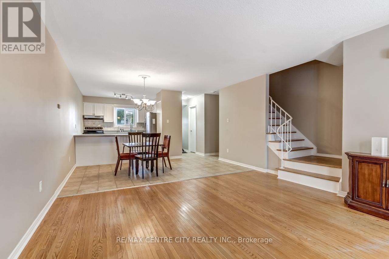 951 Notre Dame Drive, London South, Ontario  N6J 3C3 - Photo 4 - X12826184