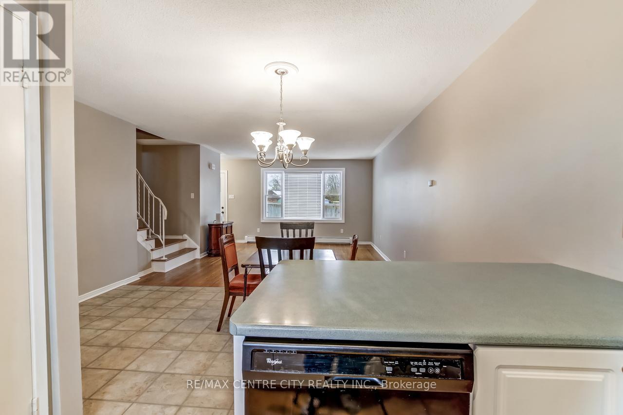 951 Notre Dame Drive, London South, Ontario  N6J 3C3 - Photo 8 - X12826184