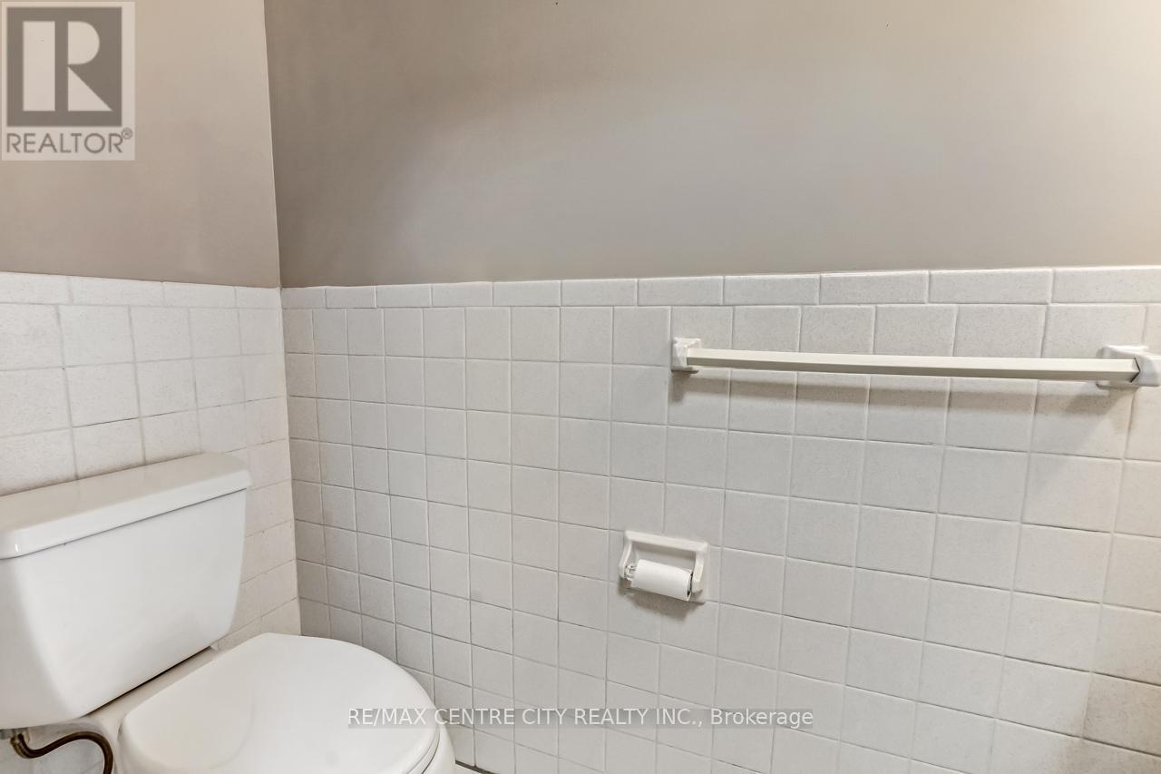 951 Notre Dame Drive, London South, Ontario  N6J 3C3 - Photo 9 - X12826184