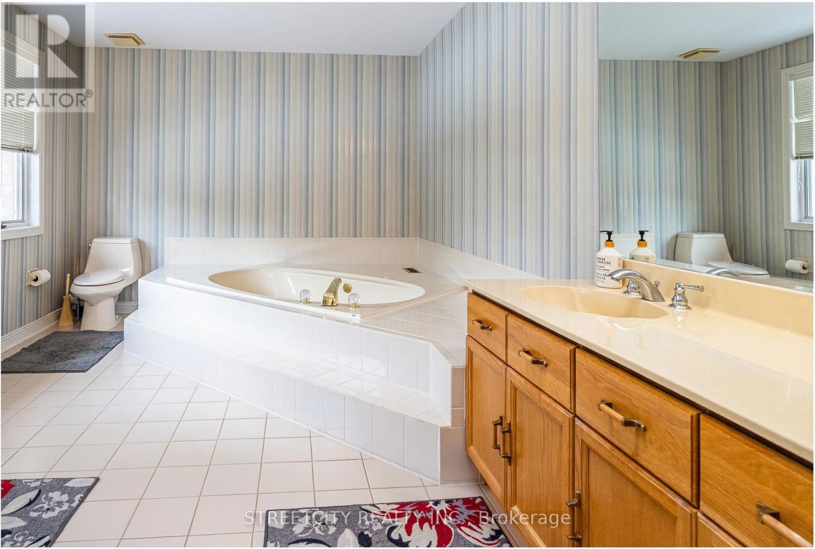 397 Grangeover Court, London North, Ontario  N6G 4K8 - Photo 34 - X12826204